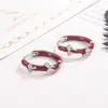 Nuevos Pendientes de Aro Rojos Lisos con Lazo para Otoño e Invierno, con un Toque de Lujo Ligero y Alta Gama, Nuevos Brazaletes de Aro para el Año Nuevo 2025 que Realzan el Cutis