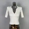 Moda Feminina Tendência Dongdaemun Coreana, Versátil e Estiloso, Corte Justo, Decote V Sexy, Blusa de Tricô de Manga Curta que Valoriza a Silhueta
