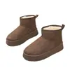 Botas de nieve gruesas forradas de felpa cálidas de talla grande para mujer de comercio exterior, nuevas botas cortas de suela gruesa para invierno 2026, zapatos de algodón para mujer en stock