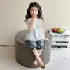 Conjunto de Verano para Niñas 2026 Nuevo Estilo Chaleco Delgado Infantil Conjunto de Dos Piezas con Pantalones Cropped Elegantes para Niñas