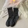Meias Grossas de Lã de Inverno para Mulheres, Meias de Lã com Bolinhas Coloridas em Bloco, Meias Versáteis Macias de Cano Médio, Meias Trendy Largas