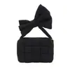 Otoño e Invierno Diseño de Nicho Poliéster Cosido Algodón Bolso de Mano Bolso Suave Bolso de Mano Cosméticos Cuadros Bordado Bolsa Cuadrada Pequeña