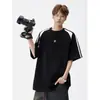 Camiseta masculina curta da moda estilo americano para streetwear, top casual versátil de manga meia-manga resistente para o verão, gola redonda