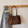Bolso de Hombro Nicho Retro de Otoño para Mujer 2025 Nuevo Bolso Tote de Terciopelo de Piel de Ciervo Coreano de Moda Bolso de Hombro de Gran Capacidad