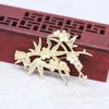 Yiwu Color Brujo Conservación Cobre Chapado en Oro DIY Goteo de Aceite Hoja Esmeralda Flor Broche Accesorios Ropa Francesa B2886