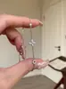 Pulseira de Trevo de Quatro Folhas Minimalista Popular do Xiaohongshu, Estilo de Luxo Leve, Única e Estilosa, Disponível para Dropshipping