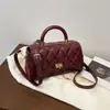 Bolso retro de estilo francés con estampado de rombos, una opción de nicho y lujosa para mujeres en otoño, un bolso cuadrado pequeño versátil con un aspecto sofisticado, adecuado para llevar al hombro o cruzado