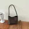 Bolsa de Mão com Textura Tecida Moda Transfronteiriça Nova para Mulheres Grande Capacidade Estilo Férias Texturizada Tendência Versátil de Ombro Único