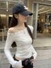 Camiseta Longa Assimétrica Gola Assimetria Ombro a Ombro Studded Estilo Black Spicy Girl Nova Coleção Primavera/Outono 2026 Slim Fit Versátil para Mulheres