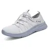 Nuevos zapatos de malla transpirables cómodos de suela blanda para primavera y otoño, antideslizantes, resistentes al desgaste, para senderismo y escalada, para parejas, en stock