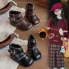 Botas para Niñas 2026 Otoño/Invierno Nuevo Estilo Más Terciopelo Botas Martin Botines Cortos Cuadros Versátiles Botas de Moda Elegantes Botas de Cuero Modernas