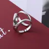 Pin de Clip para Bufanda de Camelia de Perlas Artificiales con Lazo Transfronterizo para Mujer, Clip de Esquina de Ropa de Alta Gama, Exquisito Accesorio de Broche de Nicho