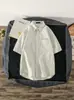 Camisa Masculina de Cor Sólida Manga Curta Estilo Japonês Simples Verão Decoração de Bolso Versátil Casual Solta Fina Camisa com Lapela