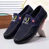 ¡Caliente! Zapatos nuevos para hombre, zapatos de tela del viejo Pekín, zapatos casuales de primavera para hombre, mocasines de moda trendy para hombre, zapatos sin cordones