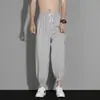 Calças jogger de seda gelada masculinas para o verão, calças esportivas cropped soltas da moda, calças casuais finas de secagem rápida para homens