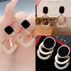 Pendientes minimalistas geométricos en forma de diamante, nuevos pendientes de malla de cristal de moda y únicos, estilo popular en línea, pendientes de alta gama y lujosos, al por mayor