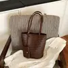 Bolsa feminina com padrão trançado transfronteiriço, nova coleção outono 2026, bolsa de ombro vintage Maillard para o dia a dia, bolsa de balde mãe e filha