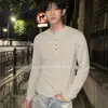 Coleção Nova Primavera 2026: Camiseta Henley Masculina de Manga Longa com Design de Zíper, Padrão Listrado, Estilosa e Moderna