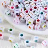 Cuentas de Letras de Colores con Fondo Blanco Acrílico de 6*6mm con Efecto de Goteo de Aceite, Cuentas Sueltas para Pulseras, Collares y Accesorios de Joyería Hechos a Mano DIY
