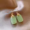 Brincos Quadrados de Jade Femininos Nicho Único Luxo Leve Elegantes Brincos Elegantes 2024 Novidades Explosivas Brincos Guofeng de Alta Qualidade