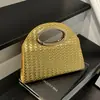 Dropshipping internacional moda bolsa simples texturizada personalizada para mulheres 2026 nova bolsa de noite com padrão trançado de nicho