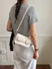 Dropshipping Transfronterizo de Bolsos de Hombro de Nicho, Bolsos Cuadrados Pequeños, Bolsos Sencillos Retro de Color Sólido para Debajo del Brazo, Bolsos Cruzados Personalizados, Bolsos de Estilo Nuevo