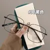 Gafas Doradas de Marco Grande Teamish para Rostro de Mujer Mostrando Gafas para Miopía Leve con Marco Pequeño, Luz Azul Anti-reflejo y Gafas Transparentes