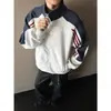 Chaqueta corta de rayas para hombre, sudadera, cárdigan de manga larga con cremallera, colección primavera 2026, chaqueta bomber con cuello alto