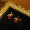 Pendientes de Diseño Calabaza Dorada Antigua de Cobre Plateado Occidental 18 Vintage Antiguo Combinando Ágata Roja con Rhin