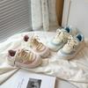 Zapatillas Coreanas para Niñas 2025 Nuevas de Nicho Versátiles Sin Contraste Zapatos de Suela Gruesa para Niños Medianos y Grandes Zapatos Blancos Zapatos de Pan