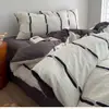 Juego de ropa de cama de cuatro piezas de tela de piqué grado A, diseño simple, incluye funda de edredón, sábana plana y sábana ajustable, adecuado para habitaciones de dormitorio