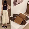Estilo Streetwear Cool e Personalizado Estilo de Rua Cool Tendência Fashionável Chinelos de Rua 2024 Mais Vendidos Sapatos Femininos Leves Tendência