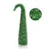 Nuevo producto transfronterizo: Árbol de milenrama verde navideño con bordes blancos, de pelo largo, cabeza inclinada, adorno decorativo plegable para fiesta navideña