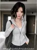 Chamarra sudadera gris ajustada con capucha para mujer, nueva colección de principios de otoño, top con cremallera estilo coreano, sudadera con capucha para yoga y uso casual