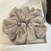 Goma de pelo scrunchie de lunares casual chic estilo francés para coletas bajas, que irradia una vibra rica y elegante, suave y no daña el cabello
