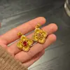 Pendente Vermelho Flor de Gelo Cravejado de Diamantes Estilo Palácio Italiano Colar Escovado Feminino Trevo de Quatro Folhas Coríndon Estilo Buccio Corte Retrô