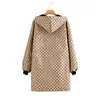 Elegante Bata de Terciopelo para Mujer, Nuevo Delantal Cálido Anti-Manchas de Otoño e Invierno con Mangas Largas, Ropa Exterior Engrosada, Abrigo Resistente al Viento para el Trabajo