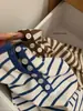 Liquidación, Sin Devoluciones ni Cambios. Camiseta de Manga Larga con Cuello en U, Pulóver de Manga Larga, Ajustada, Bloque de Color a Rayas Simple W7976