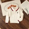 Estilo Coreano Primavera y Otoño Nuevo Conjunto para Hombre, Mujer y Niño Polo Elegante Bordado Tejido Manga Larga Pantalones Casuales Conjunto para Salir en Invierno