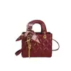 Bolso de Mano de Moda con Textura de Gama Alta para Mujer 2025 Elegante Nuevo Popular Bolso Princesa Diana Bordado con Hilo Acolchado Bolso de Hombro Cruzado