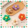Broche de Flor Lindo DIY Venta al por Mayor Accesorios de Joyería de Tela Colgante para Bolsos Accesorios para Ropa de Mujer Niños Pin Flor