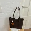 Bolso grande de mujer retro transfronterizo 2026 nuevo bolso tote de versión coreana de moda ligero para hombro para el día a día