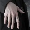Design banhado a prata xadrez gota de óleo anel da moda masculino maré vento frio design de nicho de luxo leve vendas diretas da fábrica