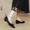 Sapatilhas Quadradas de Salto Baixo com Bico Aberto 2025 Novas Sapatos Femininos Primavera e Outono Couro Macio Francês Laço de Duas Formas Salto Grosso