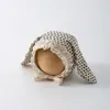 Suave gorro floral de conejo para bebé con tiras de encaje y protección para las orejas, adecuado para bebés y niños pequeños para usar en fotografía al aire libre