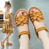 Sandálias Femininas Nova Moda Coreana Popular na Internet Estilo Quente Verão de Menina Antiderrapante Sola Macia Infantil Antiderrapante Sapatos de Princesa