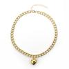 Collar con colgante de corazón de melocotón estilo street shot elegante con cadena de clavícula desnuda, joyería grande exagerada transfronteriza europea y americana, simple y combinable para mujer