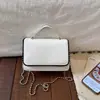 Bolsas populares deste ano: 2026 verão novo estilo coreano moda tachinhas personalizada feminina transversal corrente pequena quadrada