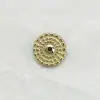 Patrón de Engranaje de Tres Anillos Aleación Panel de Cuatro Botones al por Mayor Abrigo Chaqueta de Plumas Suéter Chaqueta de Cuero Chaqueta Hebilla Decorativa