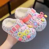 Pantufas de inverno quentes para meninas, forradas com fleece, impermeáveis e fofas para usar em casa, adequadas para bebês e meninas pequenas, com sola antiderrapante
